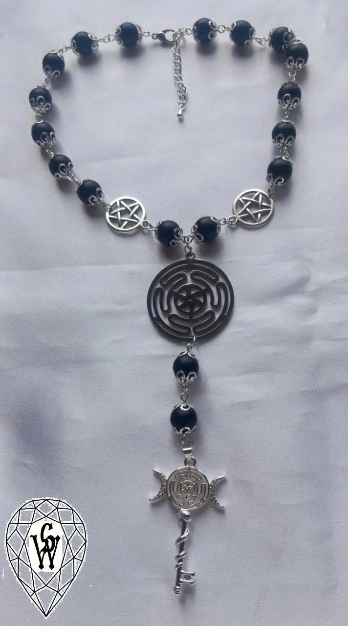 Hecate's Wheel & Key Necklace adorned with Onyx Beads – photo 2